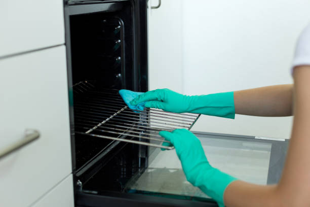 DIY oven rack cleaning using aluminum foil - safe and effective at home
